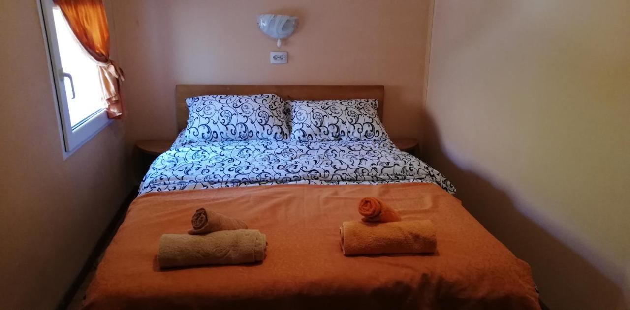 Balla House Bed & Breakfast Tărcaia Exterior photo