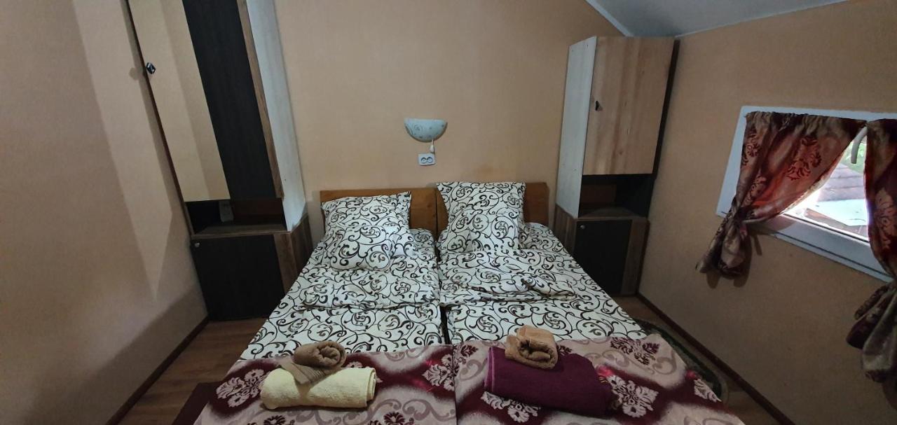 Balla House Bed & Breakfast Tărcaia Exterior photo