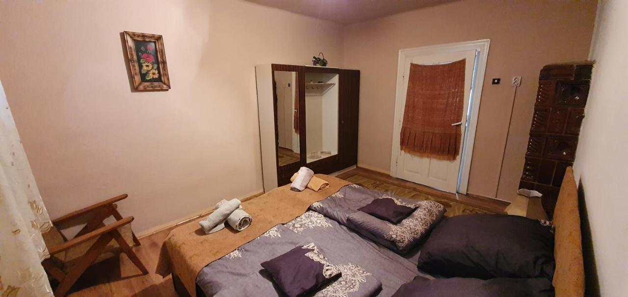 Balla House Bed & Breakfast Tărcaia Exterior photo