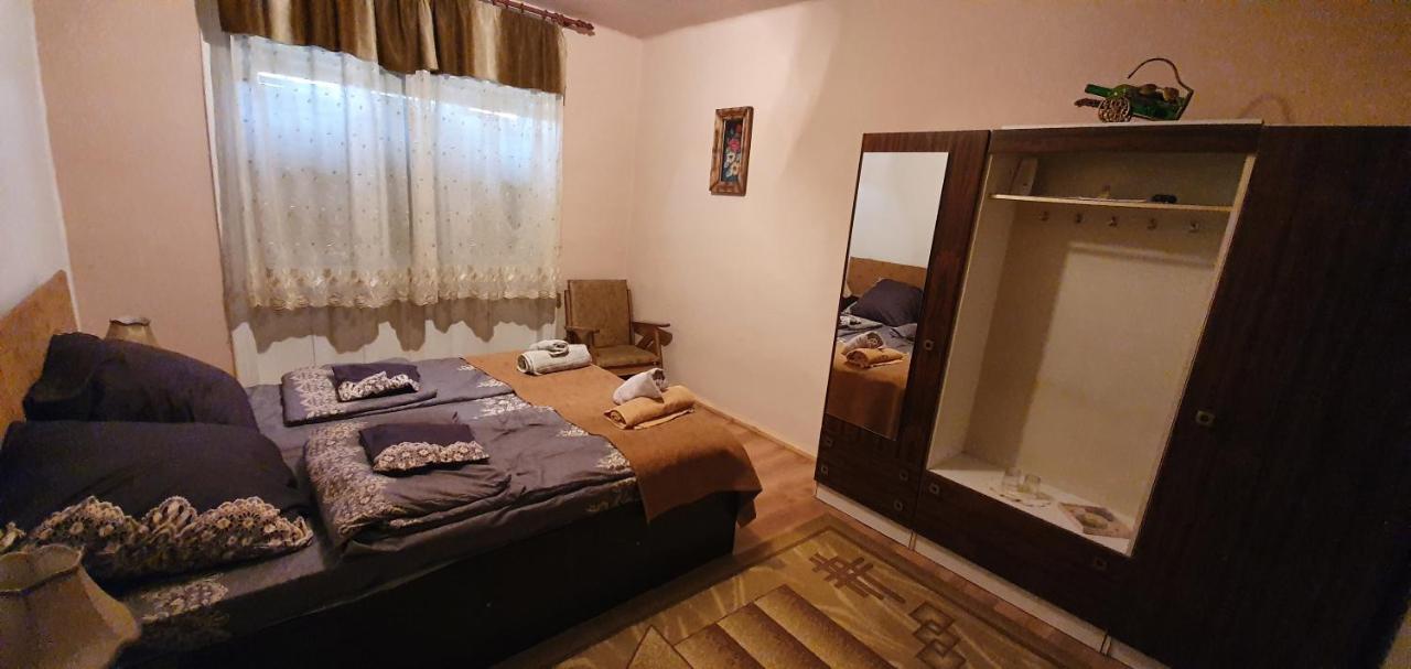 Balla House Bed & Breakfast Tărcaia Exterior photo