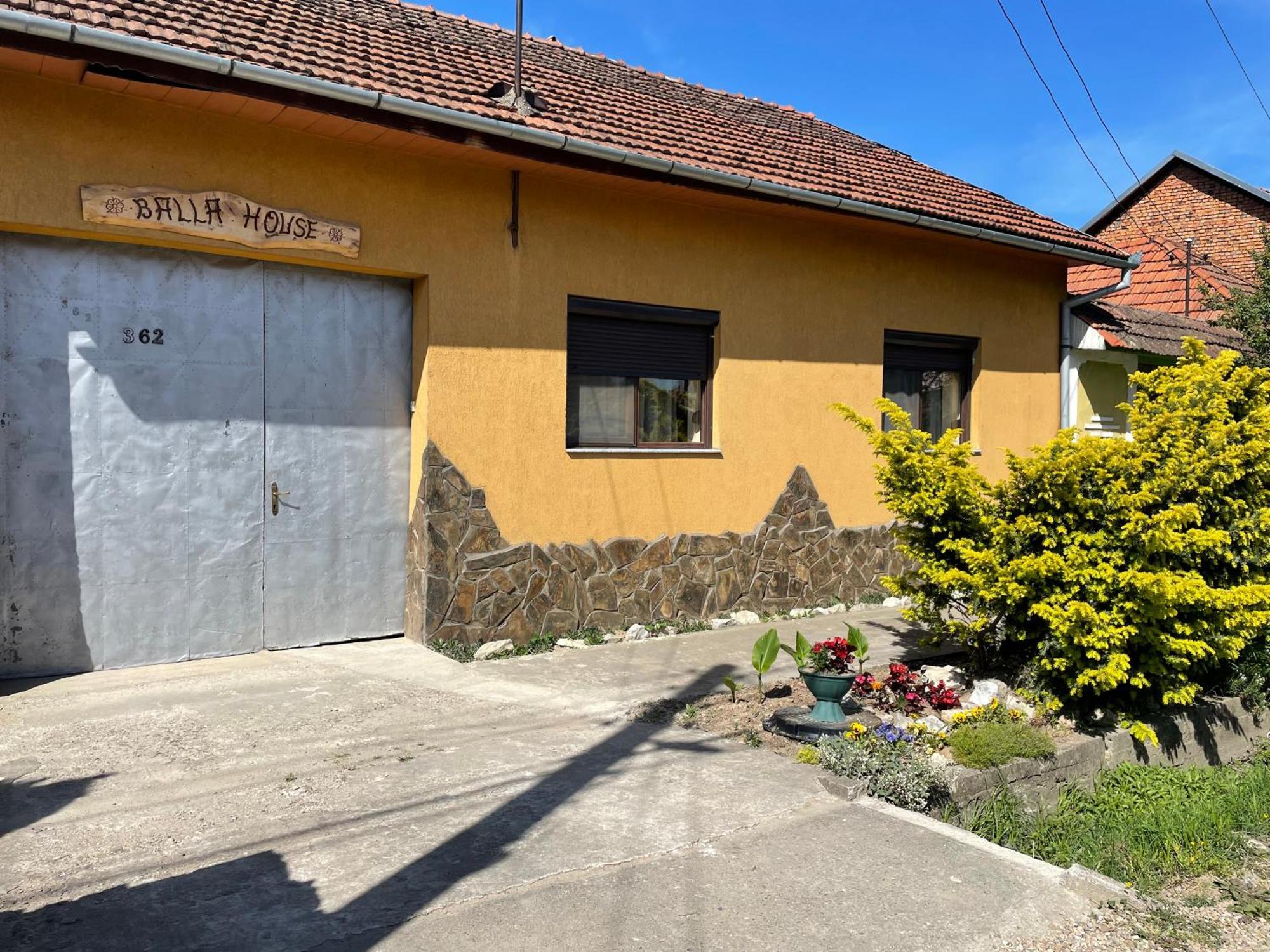 Balla House Bed & Breakfast Tărcaia Exterior photo
